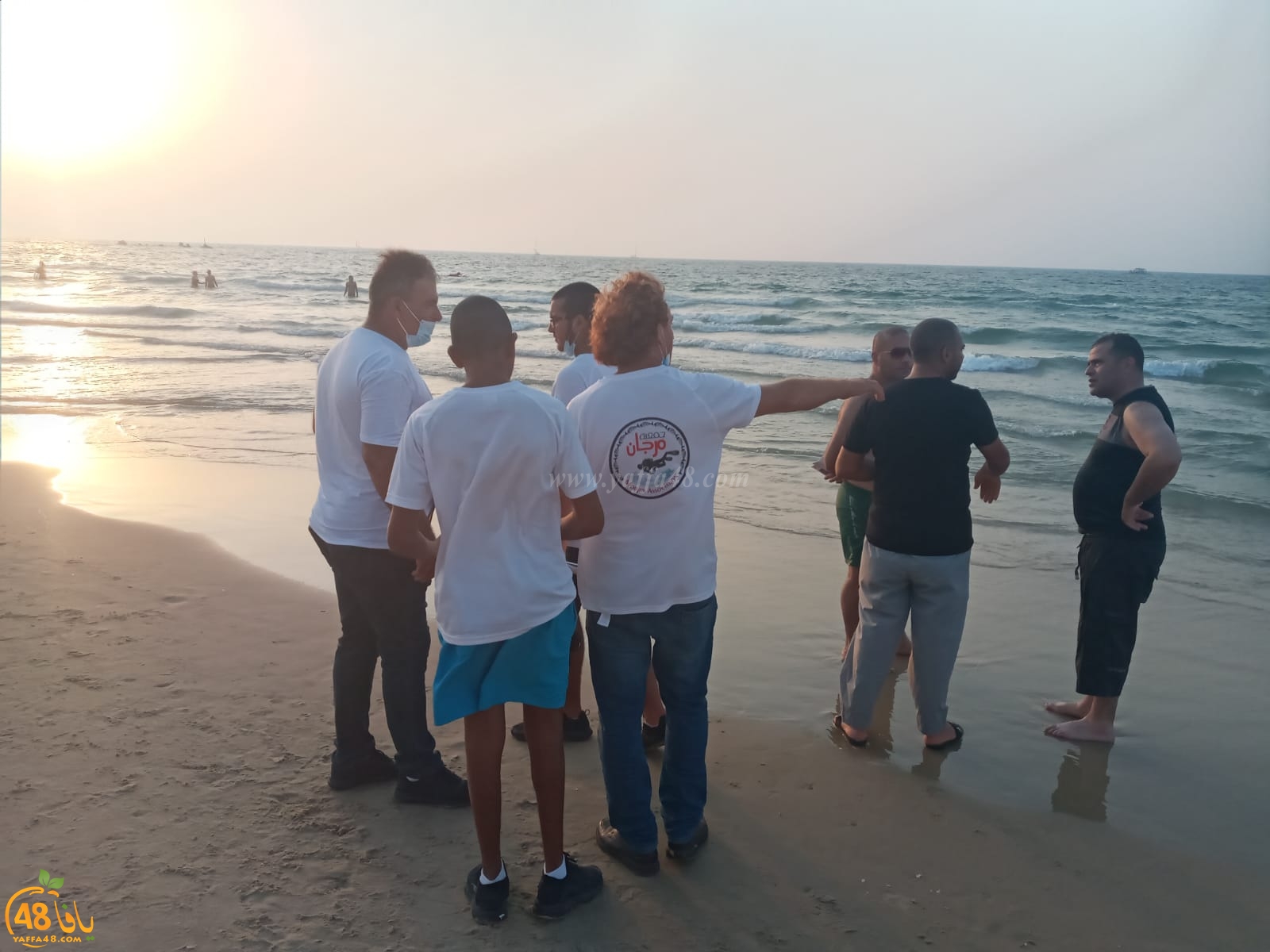  فيديو: حملة توعية النزلاء من مخاطر البحر مستمرة على شواطئ يافا 